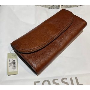 NWT Fossil Cleo Clutch Brandy Wallet